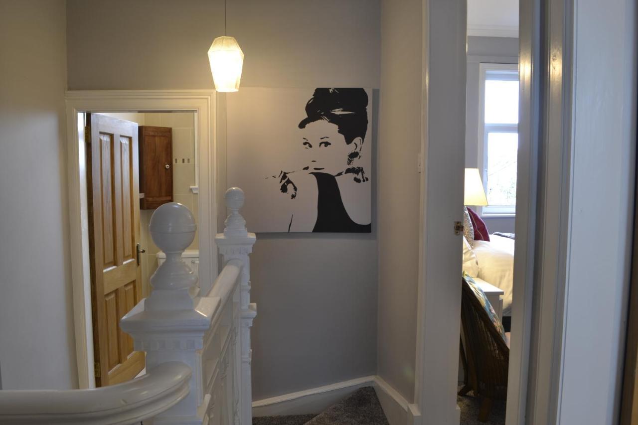 فيلا Stunning Period Townhouse With Garden, Walking Distance To Town دومفريس المظهر الخارجي الصورة