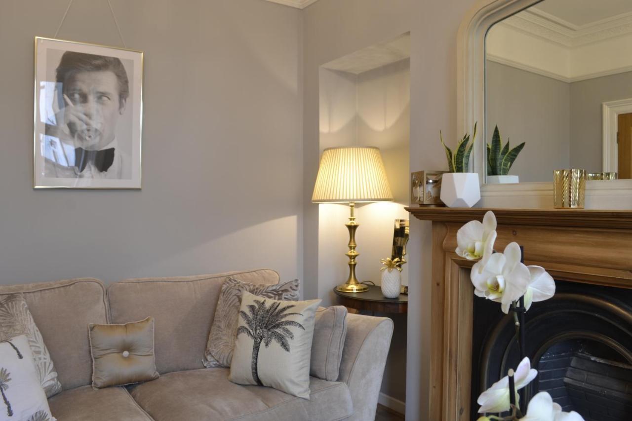 فيلا Stunning Period Townhouse With Garden, Walking Distance To Town دومفريس المظهر الخارجي الصورة